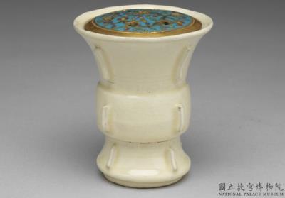 图片[2]-White Zun vase, Shiwan ware, Qing dynasty, 1644-1911-China Archive